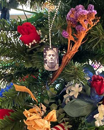 Christmas Tree Dedicated to Sergeant First Class John-David Hilty